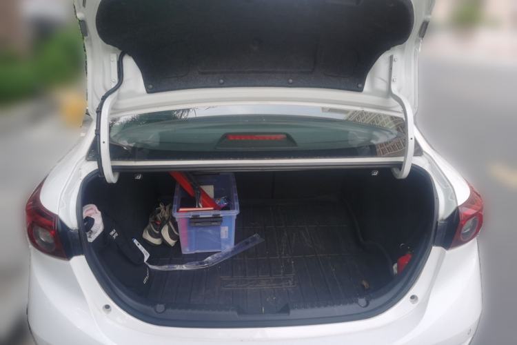 Used Mazda 3 Axela 2017 Sedan 1.5L Automatic Luxury Model China VI Standard Trunk