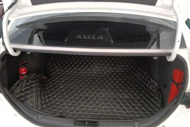 Used Mazda 3 Axela 2017 Sedan 1.5L Automatic Comfort Model Emission Standard China V Trunk