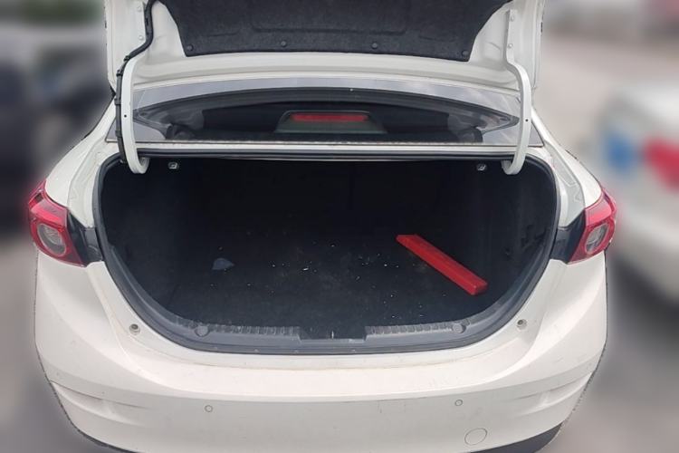 Used Mazda 3 Axela 2017 Sedan 1.5L Automatic Luxury Model Emission Standard China V Trunk