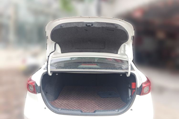 Used Mazda 3 Axela 2017 Sedan 1.5L Automatic Luxury Model Emission Standard China V Trunk