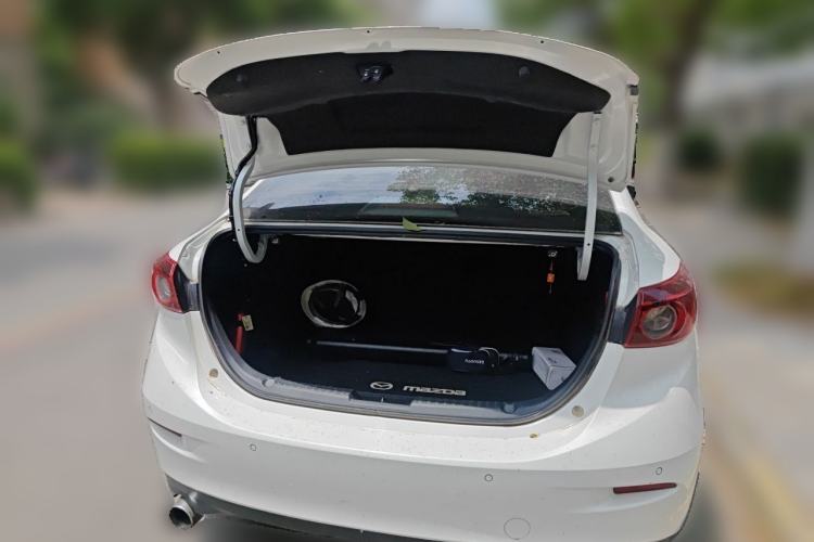 Used Mazda 3 Axela 2017 Sedan 1.5L Automatic Comfort Model Emission Standard China V Trunk