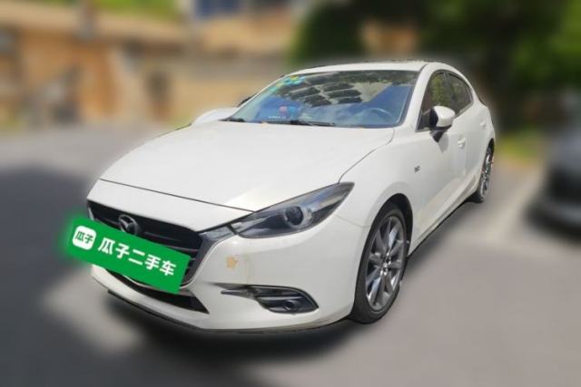 Used Mazda 3 Axela 2017 Hatchback 2.0L Automatic Luxury Model Emission Standard China V