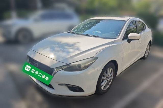 Mazda 3 Axela 2017 Sedan 1.5L Manual Luxury Model Emission Standard China V usado