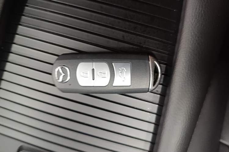 Used Mazda 3 Axela 2017 Sedan 1.5L Automatic Luxury Model Emission Standard China V Vehicle Key