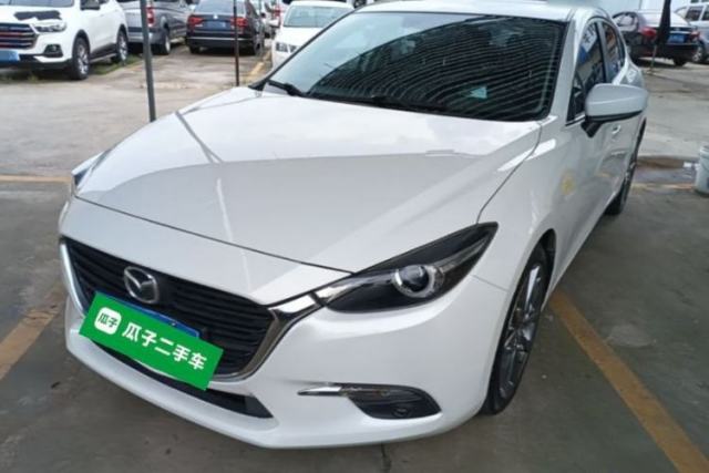 Used Mazda 3 Axela 2017 Hatchback 2.0L Automatic Sport Model China V Emission Standard