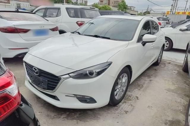 Used Mazda 3 Axela 2017 Hatchback 1.5L Automatic Luxury Model China VI Standard