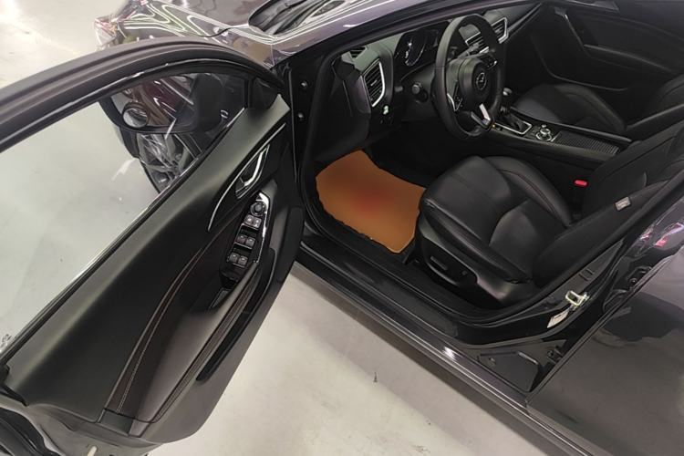 Used Mazda 3 Axela 2019 CloudControl Edition Hatchback 2.0L Automatic Sport Model China VI Standard Driver Seat