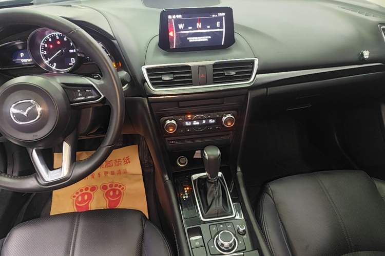 Used Mazda 3 Axela 2019 CloudControl Edition Hatchback 2.0L Automatic Sport Model China VI Standard Gear Lever