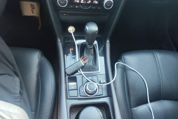 Used Mazda 3 Axela 2019 Cloud-Controlled Version Sedan 2.0L Automatic Luxury Trim China VI Standard Gear Lever