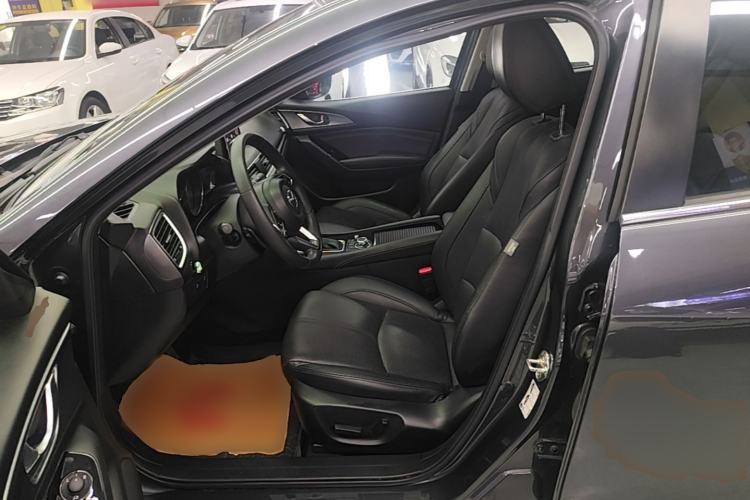 Used Mazda 3 Axela 2019 CloudControl Edition Hatchback 2.0L Automatic Sport Model China VI Standard Left Front Seat