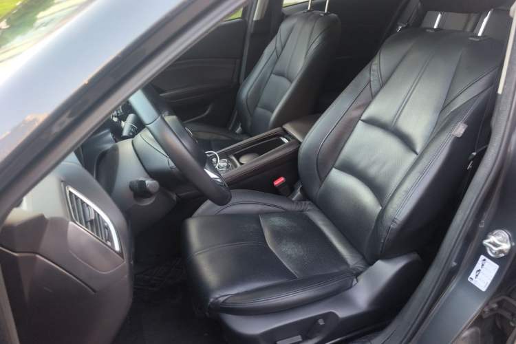 Used Mazda 3 Axela 2019 Cloud-Controlled Version Sedan 2.0L Automatic Luxury Trim China VI Standard Left Front Seat