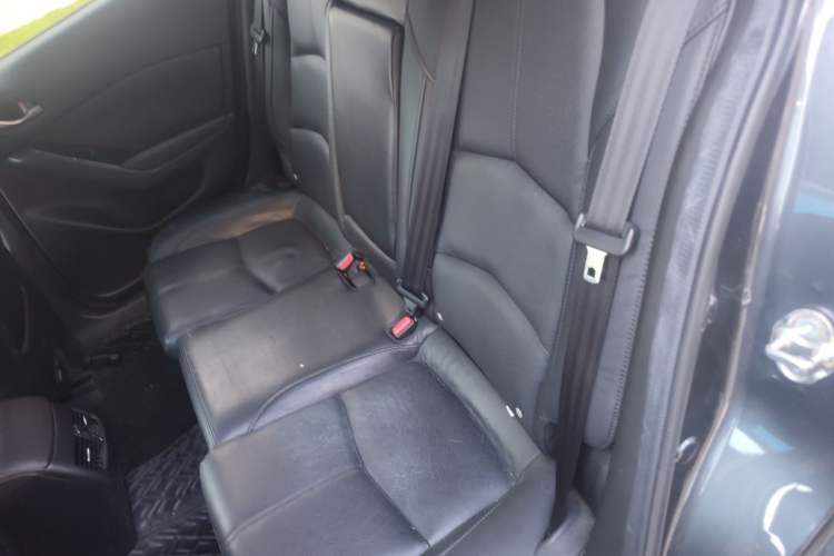 Used Mazda 3 Axela 2019 Cloud-Controlled Version Sedan 2.0L Automatic Luxury Trim China VI Standard Left Rear Seat