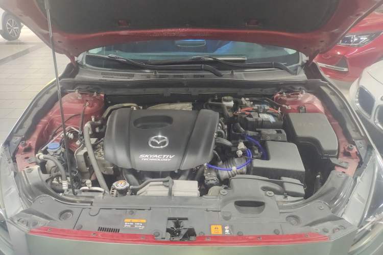 Used Mazda 3 Axela 2019 Cloud-Control Edition Hatchback 1.5L Automatic Comfort Model China VI Standard Engine Bay