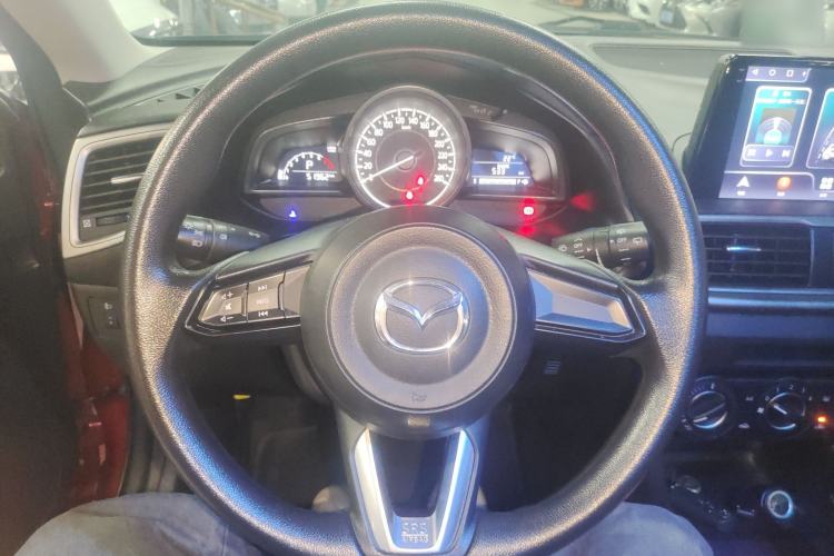 Used Mazda 3 Axela 2019 Cloud-Control Edition Hatchback 1.5L Automatic Comfort Model China VI Standard Steering Wheel