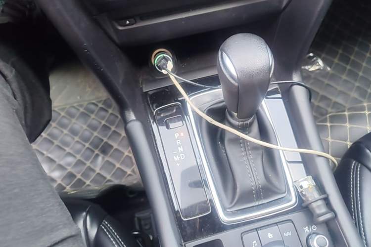Used Mazda 3 Axela 2019 Cloud-Controlled Sedan 1.5L Automatic Luxury Model China VI Standard Gear Lever