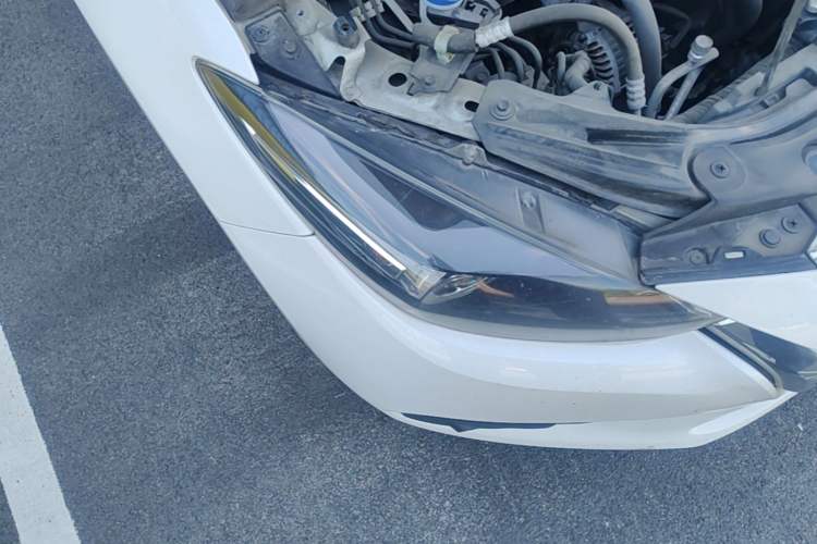 Used Mazda 3 Axela 2019 Cloud-Controlled Sedan 1.5L Automatic Luxury Model China VI Standard Right Front Headlight