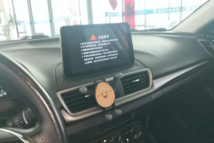 Used Mazda 3 Axela 2019 Cloud-Controlled Version Sedan 1.5L Automatic Comfort Trim China V Standard Audio And AC Panel