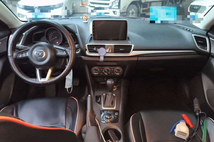 Used Mazda 3 Axela 2019 Cloud-Controlled Version Sedan 1.5L Automatic Comfort Trim China VI Standard Center Console