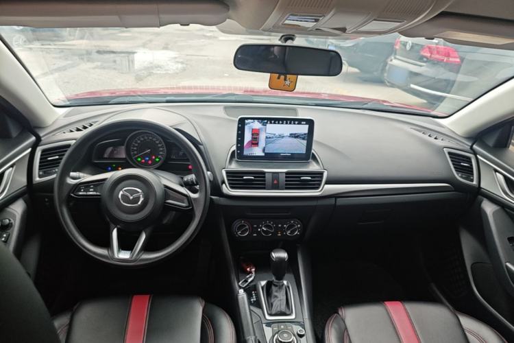 Used Mazda 3 Axela 2019 Cloud-Controlled Version Sedan 1.5L Automatic Comfort Trim China VI Standard Center Console