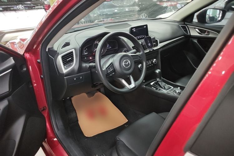 Used Mazda 3 Axela 2019 Cloud-Controlled Sedan 1.5L Automatic Luxury Model China VI Standard Center Console