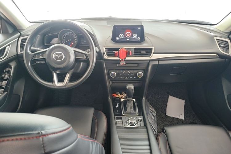 Used Mazda 3 Axela 2019 Cloud-Controlled Sedan 1.5L Automatic Luxury Model China VI Standard Center Console
