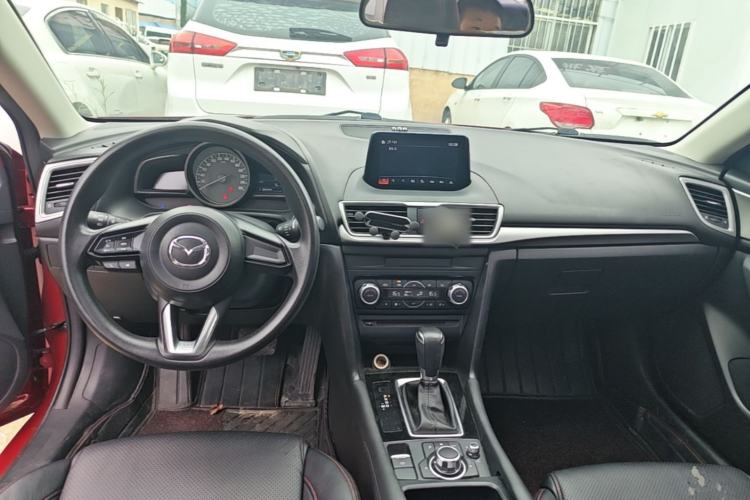 Used Mazda 3 Axela 2019 Cloud-Controlled Version Sedan 1.5L Automatic Luxury Trim China V Standard Center Console