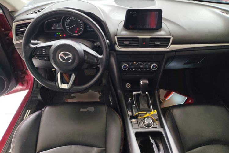 Used Mazda 3 Axela 2019 Cloud-Controlled Sedan 1.5L Automatic Luxury Model China VI Standard Center Console