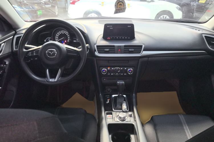Used Mazda 3 Axela 2019 Cloud-Controlled Sedan 1.5L Automatic Luxury Model China VI Standard Center Console