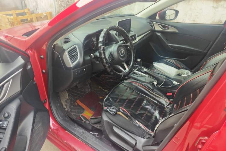 Used Mazda 3 Axela 2019 Cloud-Controlled Version Sedan 1.5L Automatic Comfort Trim China VI Standard Driver Seat