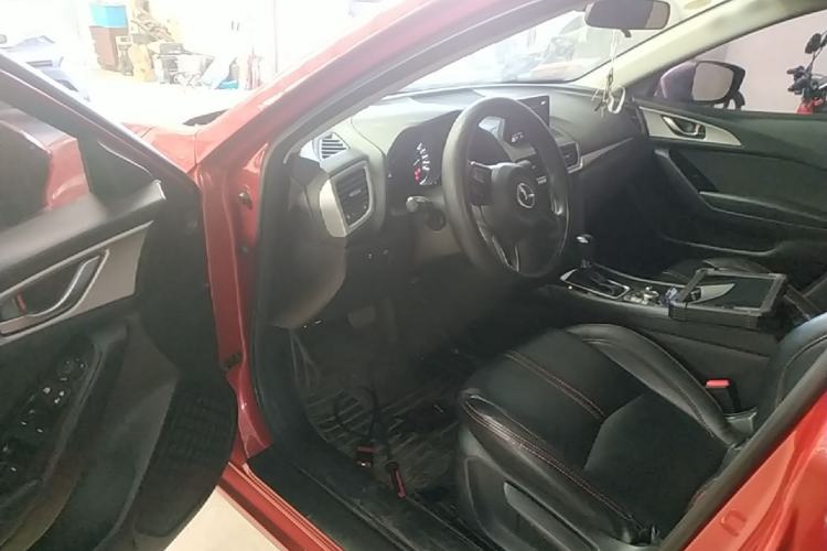 Used Mazda 3 Axela 2019 Cloud-Controlled Sedan 1.5L Automatic Luxury Model China VI Standard Driver Seat