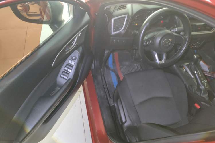 Used Mazda 3 Axela 2019 Cloud-Controlled Version Sedan 1.5L Automatic Comfort Trim China VI Standard Driver Seat