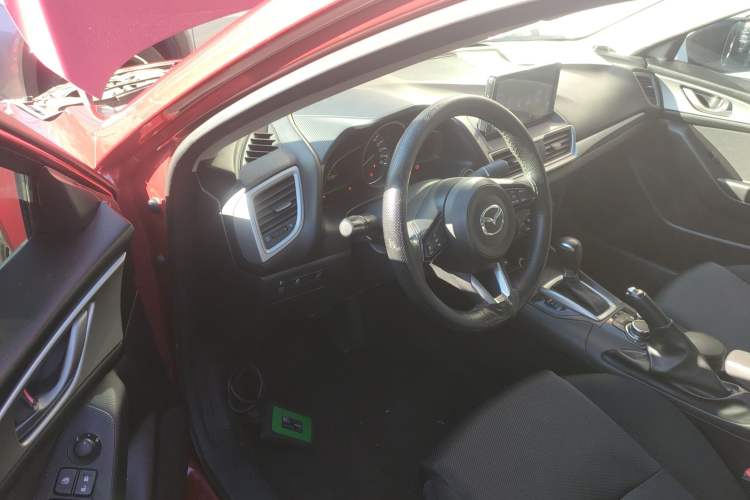 Used Mazda 3 Axela 2019 Cloud-Controlled Version Sedan 1.5L Automatic Comfort Trim China VI Standard Driver Seat