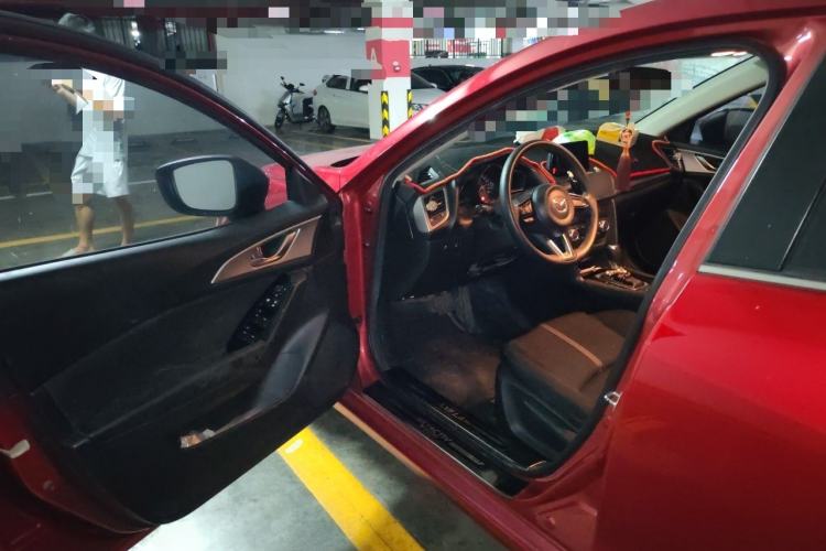 Used Mazda 3 Axela 2019 Cloud-Controlled Sedan 1.5L Automatic Luxury Model China VI Standard Driver Seat