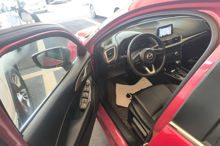 Used Mazda 3 Axela 2019 Cloud-Controlled Sedan 1.5L Automatic Luxury Model China VI Standard Driver Seat