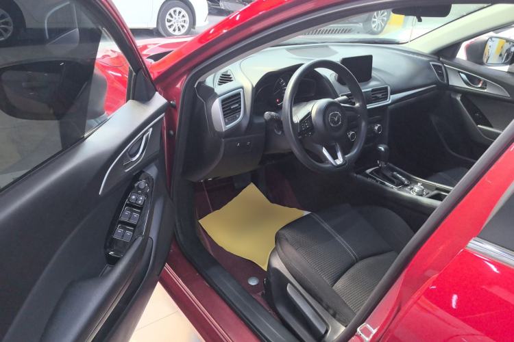 Used Mazda 3 Axela 2019 Cloud-Controlled Sedan 1.5L Automatic Luxury Model China VI Standard Driver Seat