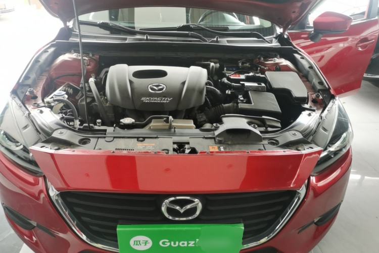Used Mazda 3 Axela 2019 Cloud-Controlled Version Sedan 1.5L Automatic Comfort Trim China VI Standard Engine Bay