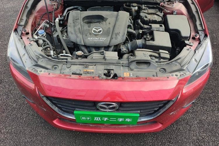Used Mazda 3 Axela 2019 Cloud-Controlled Sedan 1.5L Automatic Luxury Model China VI Standard Engine Bay