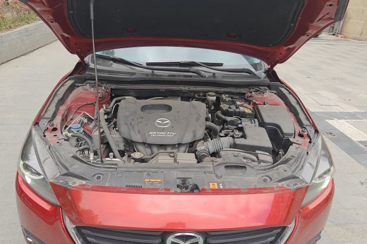 Used Mazda 3 Axela 2019 Cloud-Controlled Version Sedan 1.5L Automatic Luxury Trim China V Standard Engine Bay