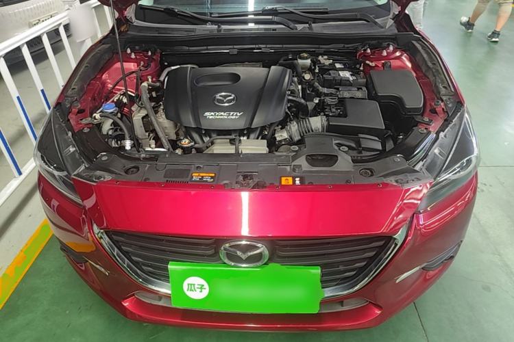 Used Mazda 3 Axela 2019 Cloud-Controlled Sedan 1.5L Automatic Luxury Model China VI Standard Engine Bay