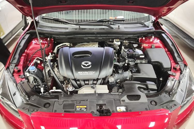 Used Mazda 3 Axela 2019 Cloud-Controlled Sedan 1.5L Automatic Luxury Model China VI Standard Engine Bay