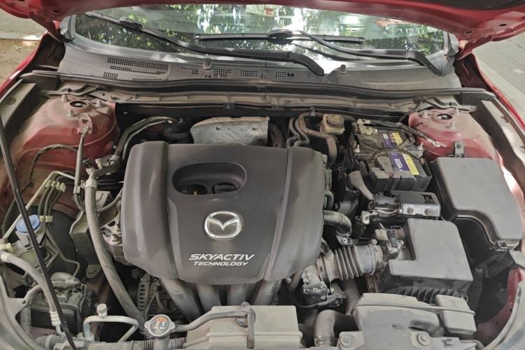 Used Mazda 3 Axela 2019 Cloud-Control Edition Hatchback 1.5L Automatic Comfort Model China VI Standard Engine Bay