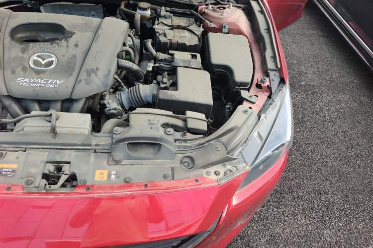 Used Mazda 3 Axela 2019 Cloud-Controlled Sedan 1.5L Automatic Luxury Model China VI Standard Engine Bay Left