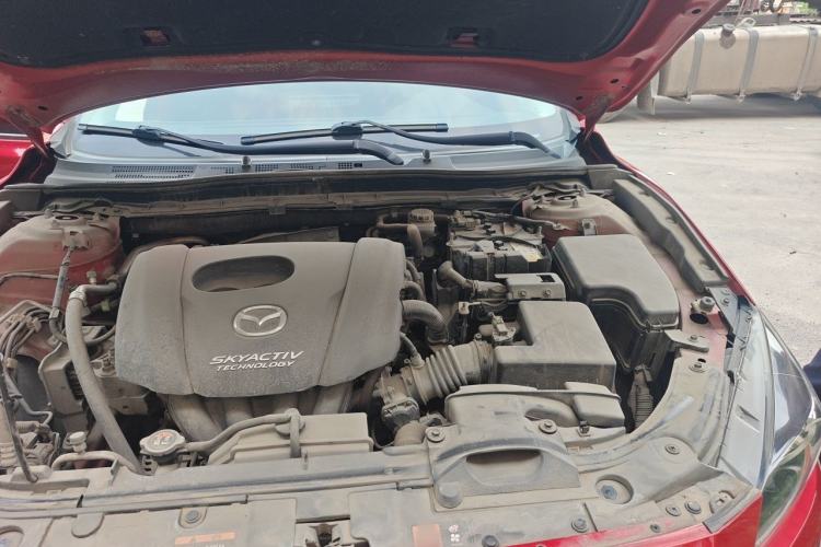 Used Mazda 3 Axela 2019 Cloud-Controlled Version Sedan 1.5L Automatic Comfort Trim China VI Standard Engine Bay Left