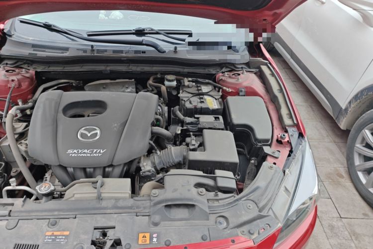 Used Mazda 3 Axela 2019 Cloud-Controlled Version Sedan 1.5L Automatic Comfort Trim China VI Standard Engine Bay Left