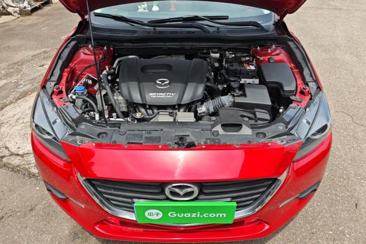 Used Mazda 3 Axela 2019 Cloud-Controlled Sedan 1.5L Automatic Luxury Model China VI Standard Engine Bay