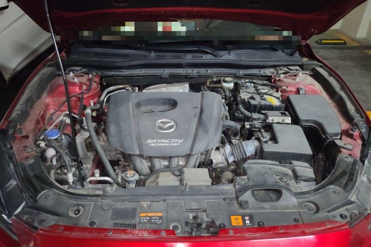 Used Mazda 3 Axela 2019 Cloud-Controlled Sedan 1.5L Automatic Luxury Model China VI Standard Engine Bay