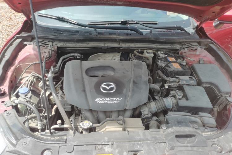 Used Mazda 3 Axela 2019 Cloud-Controlled Sedan 1.5L Automatic Luxury Model China VI Standard Engine Bay