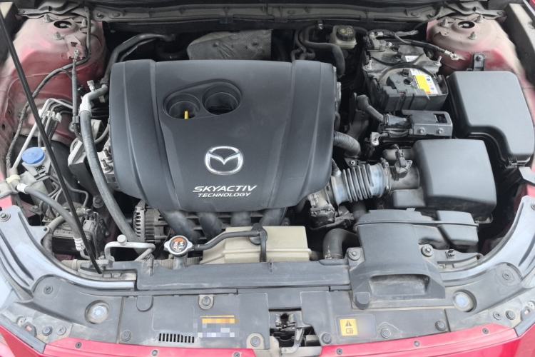 Used Mazda 3 Axela 2019 Cloud-Controlled Version Sedan 2.0L Automatic Luxury Trim China VI Standard Engine Bay
