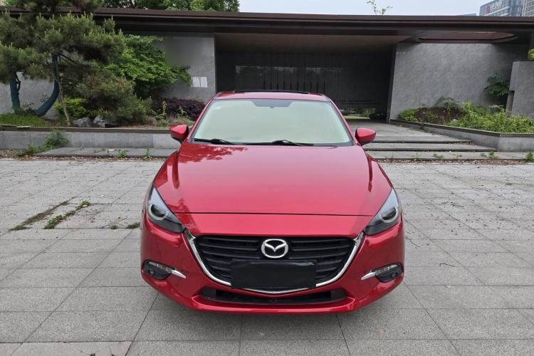 Used Mazda 3 Axela 2019 Cloud-Controlled Edition Hatchback 1.5L Automatic Luxury Model China VI Standard Exterior 1