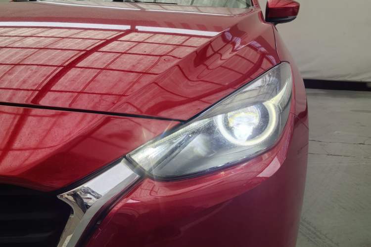 Used Mazda 3 Axela 2019 Cloud-Controlled Sedan 1.5L Automatic Luxury Model China VI Standard Exterior 2